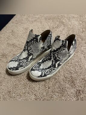 Wrangler Snake-Print Wedge Slip-Ons - Black & White